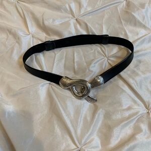Chico’s Black Leather Adjustable Belt sz M/L